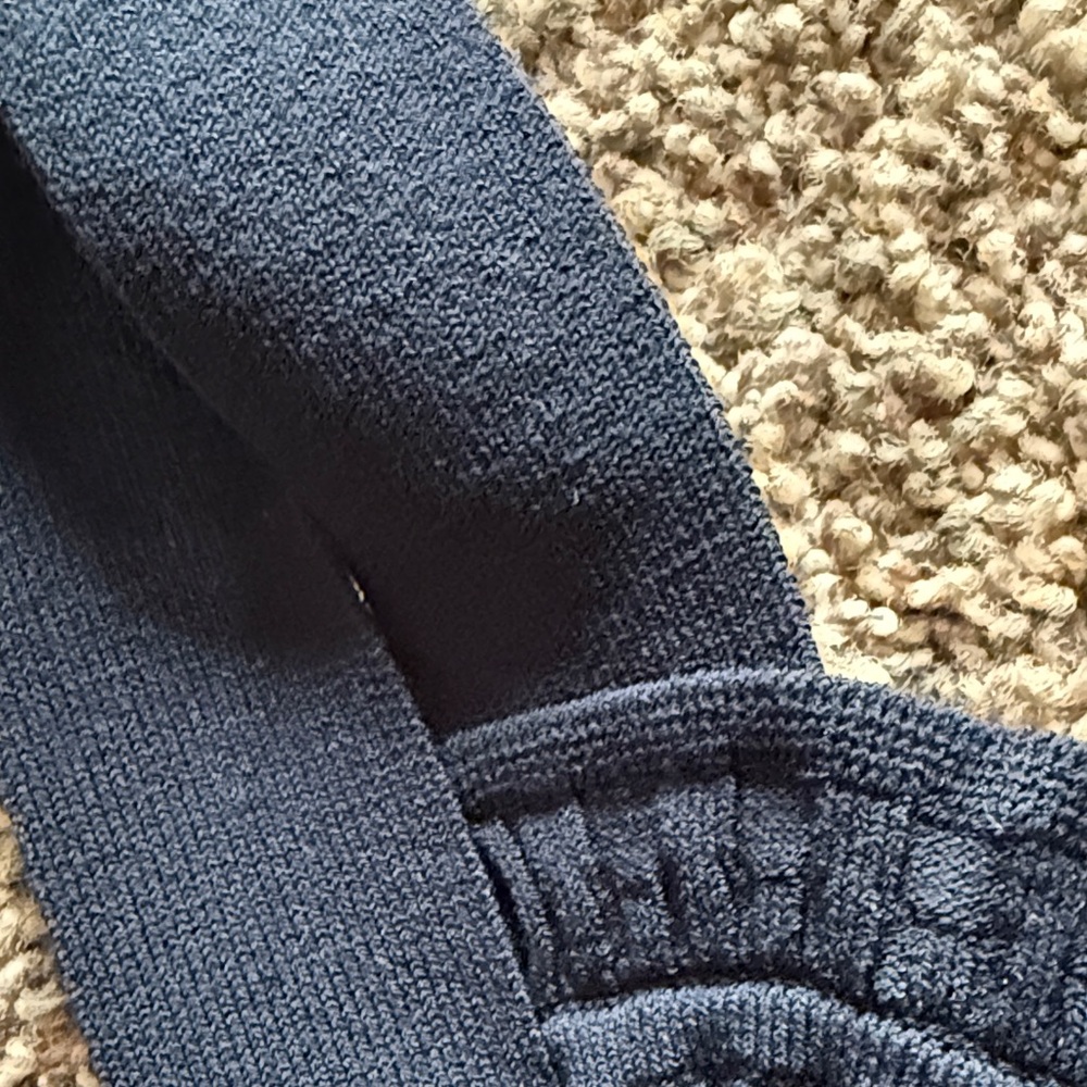 Banana Republic Navy Knit Tank with Textured Panels NWOT - Picture 3 of 5